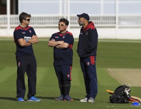 Matt Walker assists England Test training