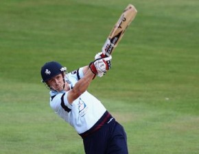 CB40: Denly stars in win but Kent fail to qualify