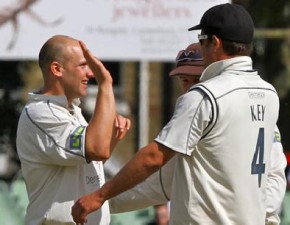 LV=CC: Tredwell stars as Kent complete win over Yorkshire