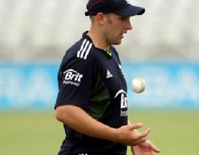 Tredwell named in England T20/ODI squad for Australia series