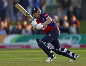 Cox called-up to England IT20 squad to tour Pakistan