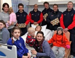 Kent players and staff make their annual visit to two Kent hospitals