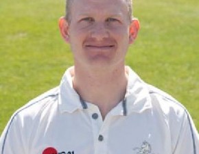 Hockley comes in for Edwards for Yorkshire LV=CC match