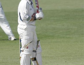 Yorkshire face mammoth last-day target after Kent declare