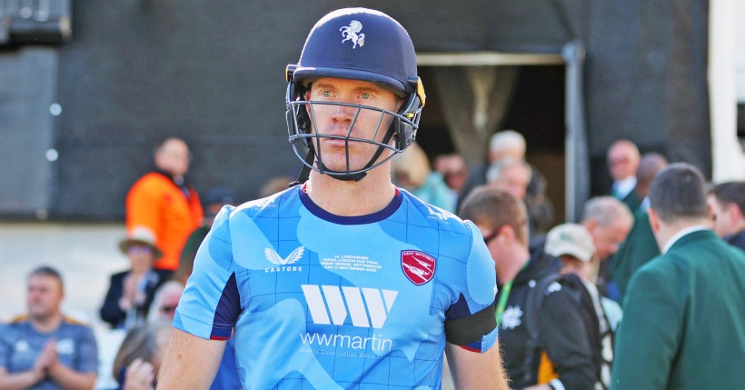 Compton signs Kent contract extension