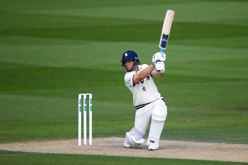 Quick wickets frustrate Kent on day one
