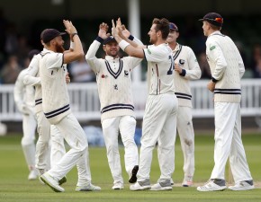 Henry finishes with 11 wickets as Kent power on