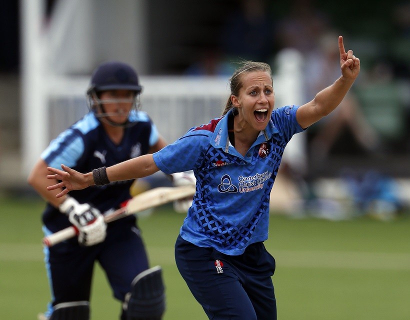 Farrant & Beaumont shine in England win