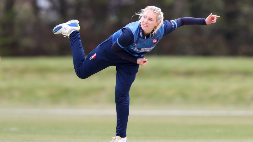 Women defeat Essex twice in Vitality T20 to win Group