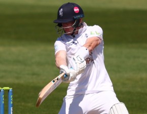 Cox to join Essex at the end of the season