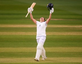 Davidson-Richards scores century on Test debut