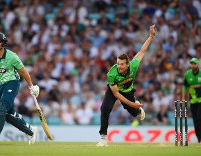 Hogan joins Kent on one-year contract