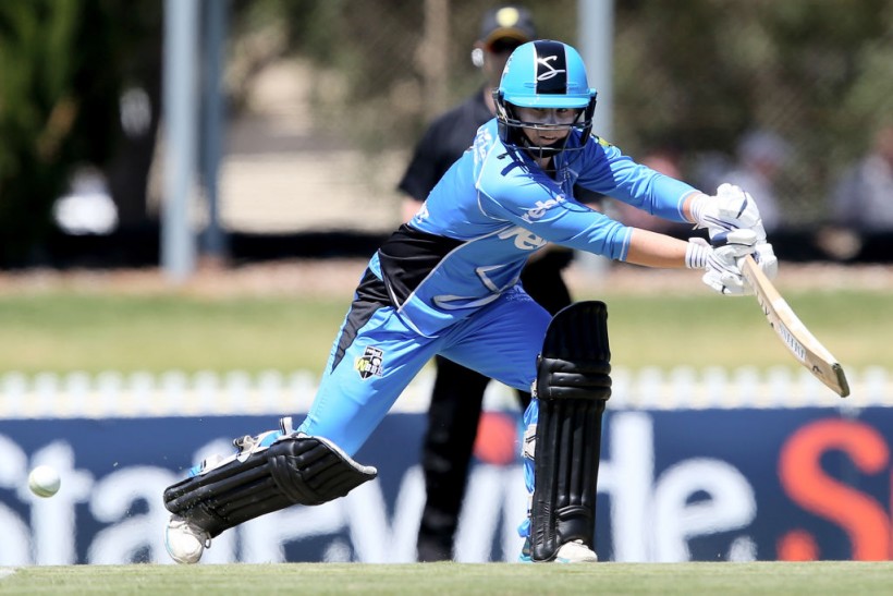 Beaumont helps Strikers start WBBL in style