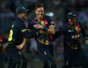 Milne re-signs for third consecutive Vitality Blast