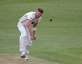 Kent build lead after dismissing Sussex on day 2