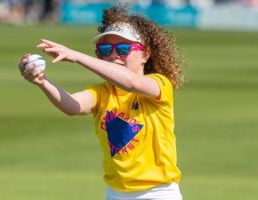 Kent Cricket partners with Girlguiding Kent Counties to increase participation
