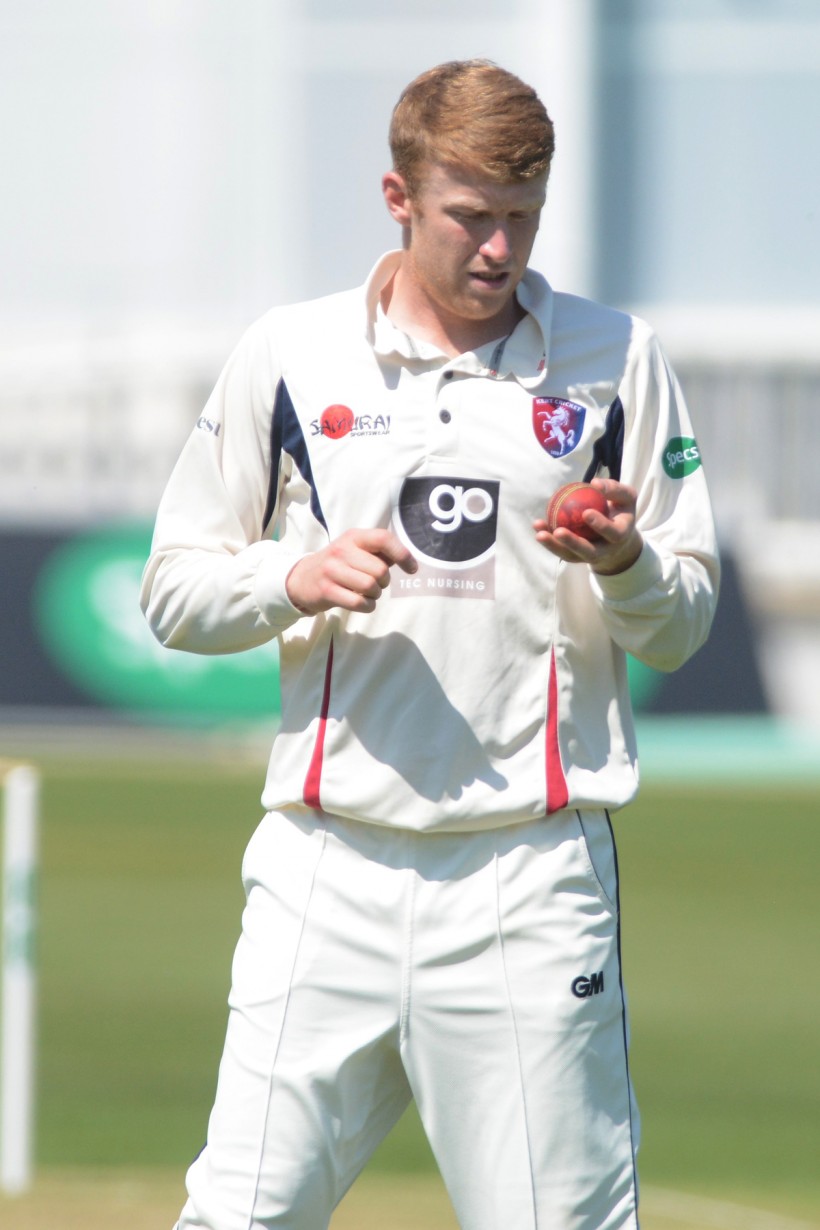 Kent dismiss Essex on day one at Polo Farm