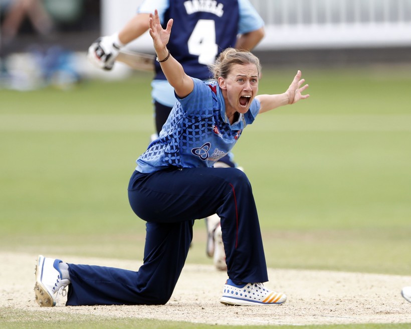 Laura Marsh calls time on cricket career