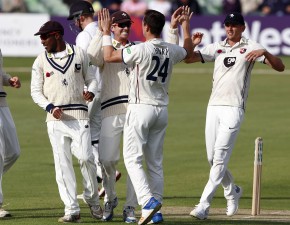 Kent build lead as Henry takes 31st wicket