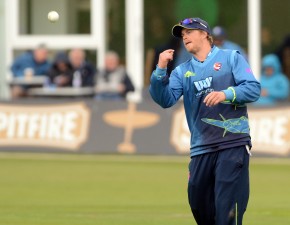Northeast signs for Hampshire