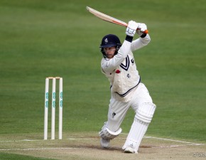 Kent secure 3rd win in a row v Derbyshire