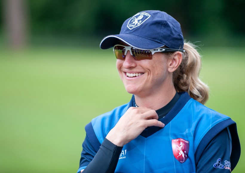 Susie Rowe retires from all forms of cricket