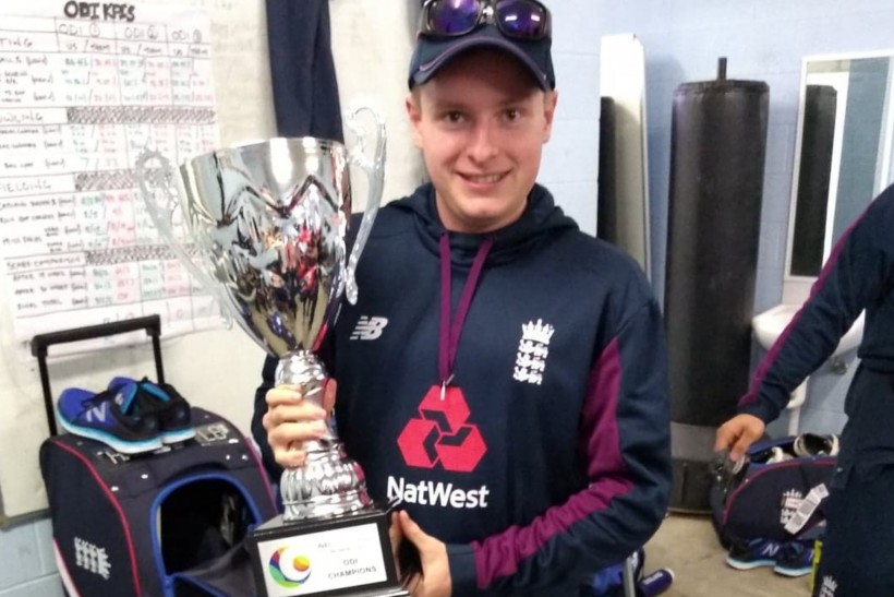 Mowatt takes first England wicket in Aussie whitewash