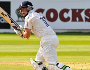 Alex Blake signs three year deal with Kent