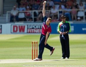 Kent Spitfires overcome Gloucestershire