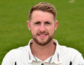 Blake battles as Kent are dismissed on day one