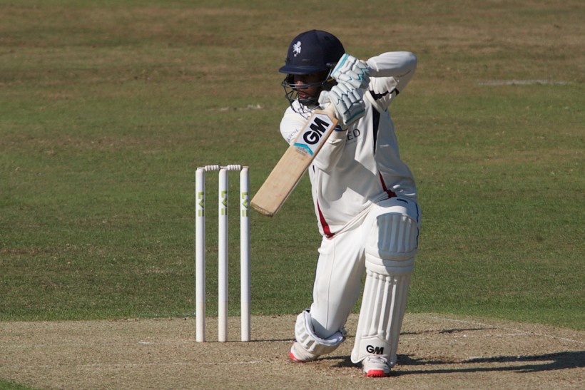 DBD and Latham break records as Kent seal 10-wicket win