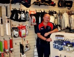 25% off all cricket equipment in the Kent Cricket Shop