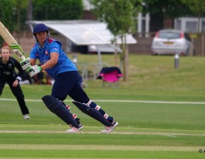 Suzie Bates stars with bat and ball in Sussex win