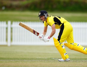 Edwards and Scorchers end Hobart’s unbeaten start to WBBL