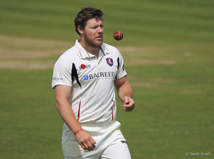 Kent v Glamorgan: Seamers shine as Kent grab first-innings lead