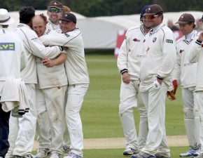 Leicestershire v Kent LV=CC: Day Three at Grace Road
