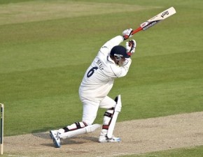 Denly ton gives Kent a fighting chance against Derbyshire: LV=CC Day Two