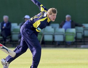 Kent Cricket complete the loan signing of seam bowler David Balcombe