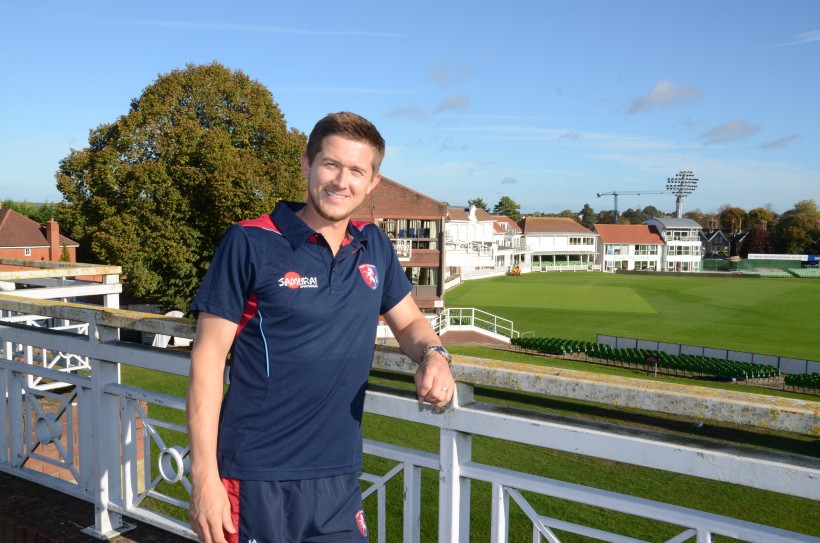 Joe Denly takes three wickets for Brothers Union