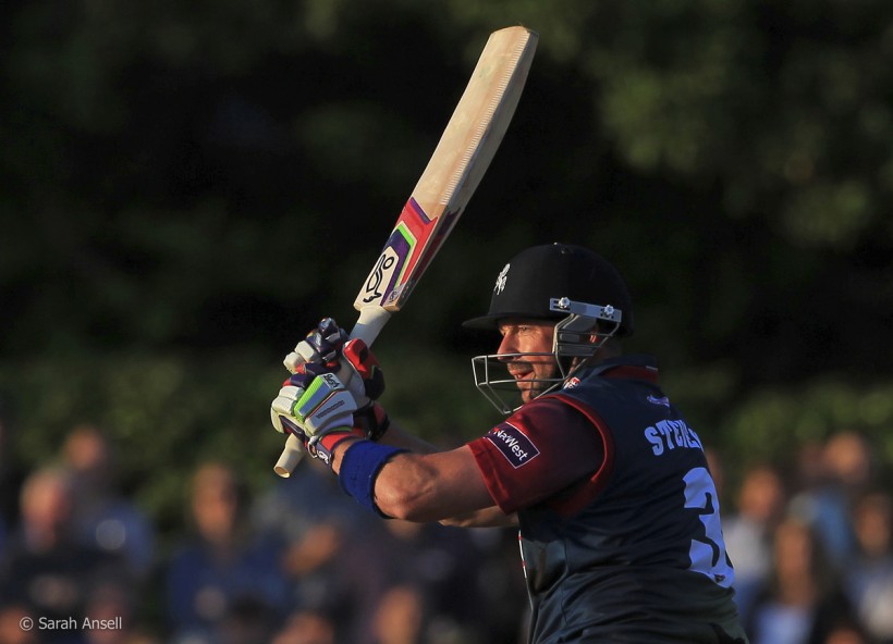 Stevens smashes seven sixes as Kent beat Essex in T20 friendly win