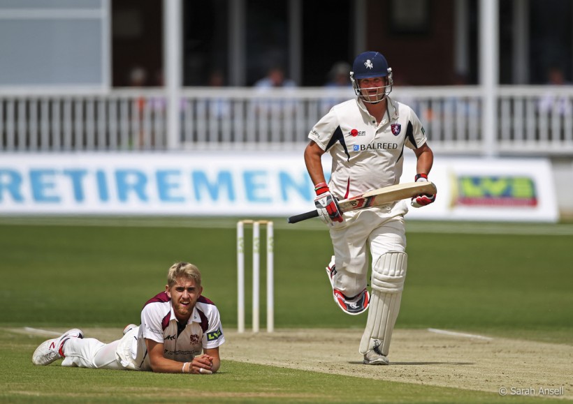 Kent v Northants: Key and Denly battle back after first-innings deficit