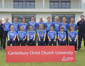 Kent Women begin Royal London title defence in style