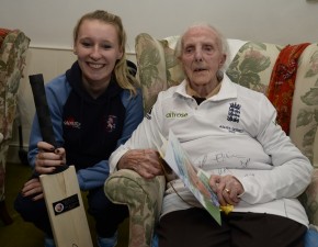 Former England player Megan Lowe dies aged 101