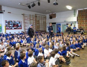 Kent Cricketers Go Back to School