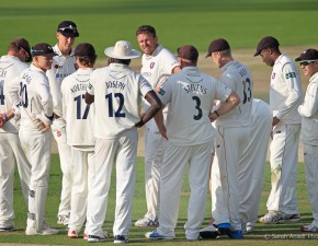 Wagg century denies Kent win in LV= promotion chase