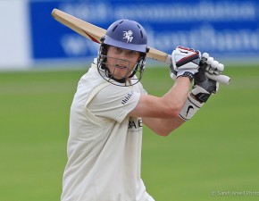 Northeast hits another ton as Kent battle back at Essex