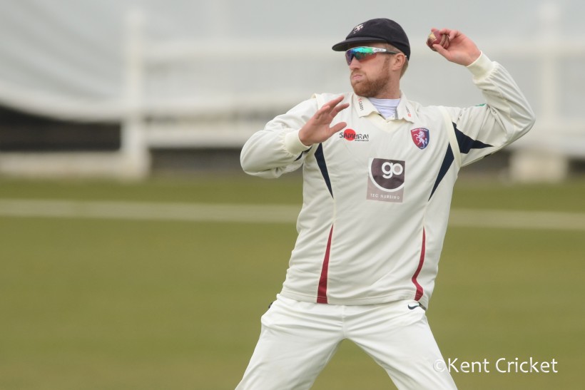 Essex bat out day two to build big lead
