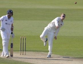 Kent Dominate Day Two in Derbyshire Match