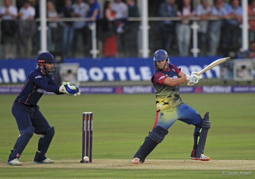 Northeast and Bell-Drummond fire as Spitfires beat Essex Eagles