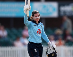Beaumont ton in vain for England
